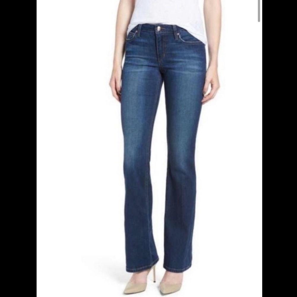 Joes skinny bootcut Jocelyn jeans. Signs of wear.